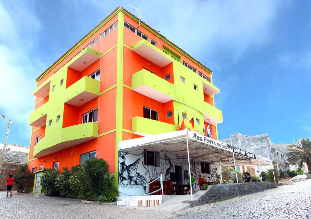 Residencial Sintanton Trekking Hotel Ponta Do Sol Exterior photo